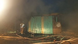 Одежда, обувь, телефон: что нужно погорельцам из барака в Южно-Сахалинске