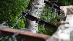 Суд отправил за решетку курьера телефонных мошенников с Сахалина