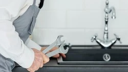 Холодную воду отключат в нескольких домах Южно-Сахалинске 16 марта