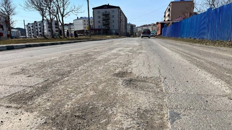 «Радостная новость»: в 2022 году центральную улицу в Томари преобразят 