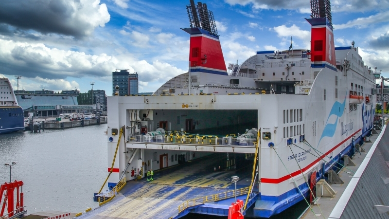 Паромная переправа между Сахалином и материком открыта