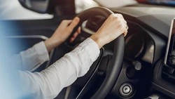 Сотрудники ГИБДД зафиксировали 400 нарушений за 10 и 11 февраля в Южно-Сахалинске