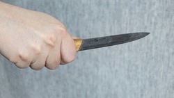 Наркозависимый дезертир с Сахалина получил 15 лет колонии за поножовщину с девушкой