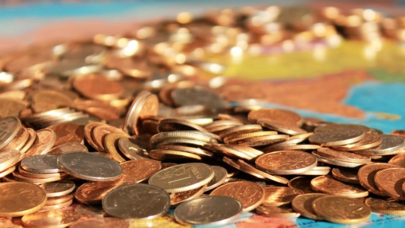 Более половины россиян назвали кредиты путем в «долговую яму»