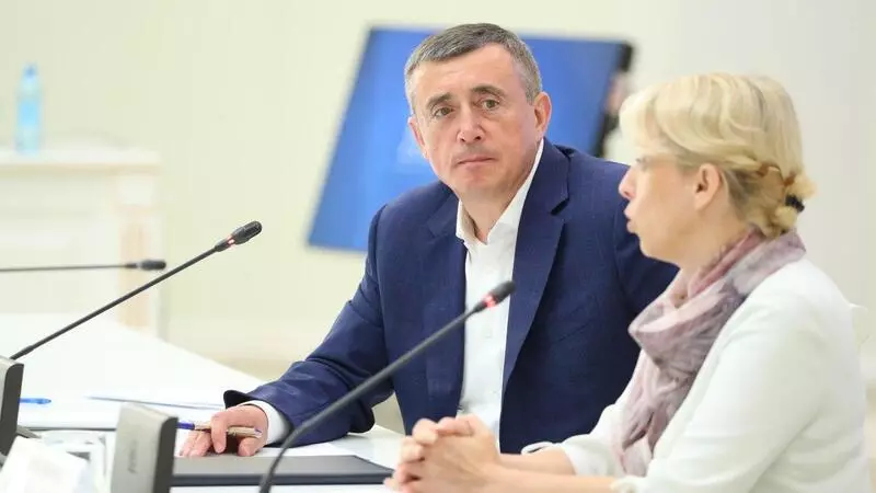 Подписали и запустили: Валерий Лимаренко и глава СахГУ дали старт «Мультиуниверситету»