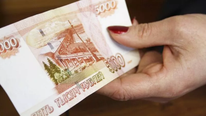 31-летняя сахалинка накопила 650-тысячный долг по алиментам