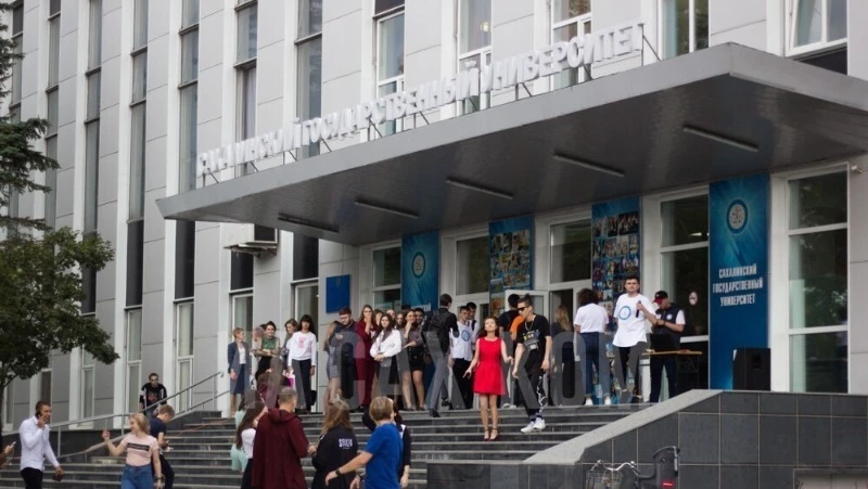 Власти Сахалина компенсируют 50% от стоимости обучения для 500 абитуриентов СахГУ