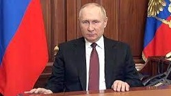 «Спасибо за стойкость»: Путин поздравил бойцов Росгвардии