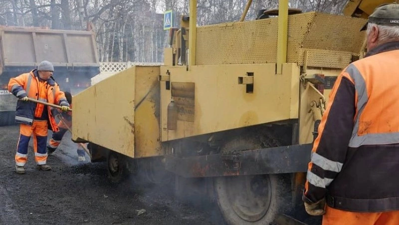 Сахалинский минтранс подвел итоги ямочного ремонта дорог за неделю