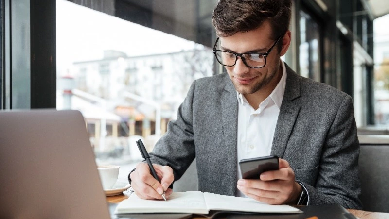 На Госуслугах запустили сервис для предпринимателей Сахалина