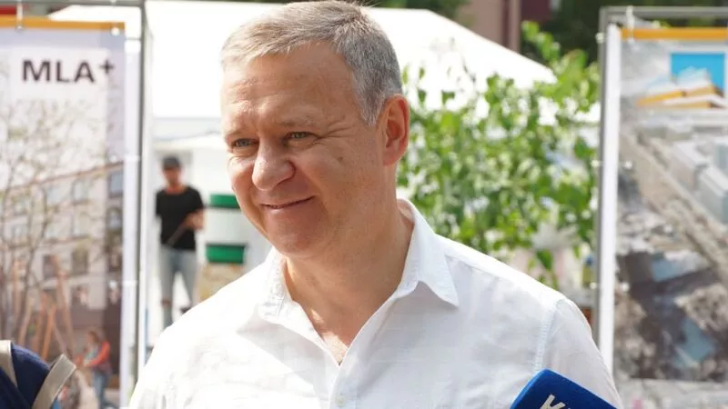 Сергей Надсадин стал третьим среди мэров ДФО по доле южносахалинцев, читающих его Instagram