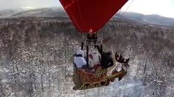 Над Южно-Сахалинском пролетел Дед Мороз на воздушном шаре