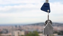 Более 30 тысяч сахалинцев переселят из аварийного жилфонда до 2026 года