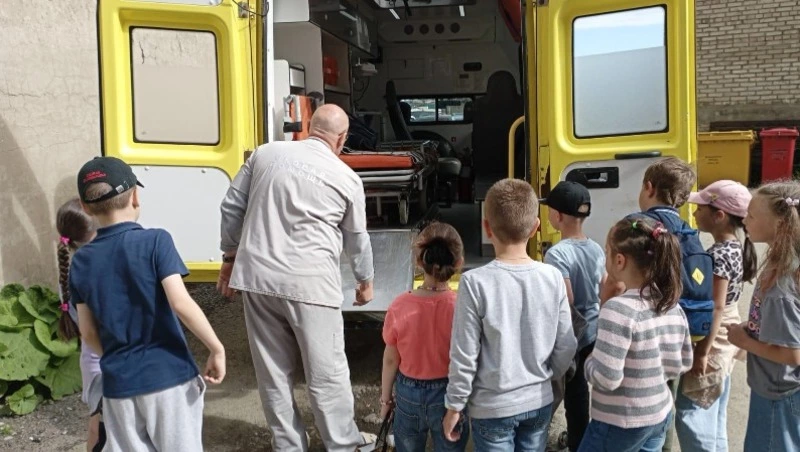 Школьникам Холмска рассказали о работе врачей скорой помощи