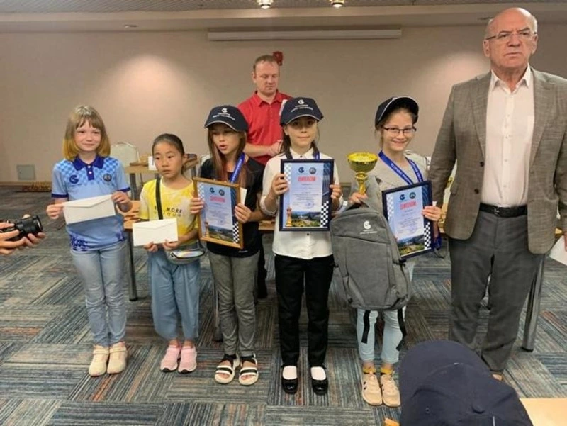 Восемь медалей этапа детского Кубка России взяли сахалинские шахматисты