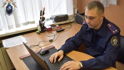 Пьяный мужчина пустил в ход ноги против полицейских в Холмске