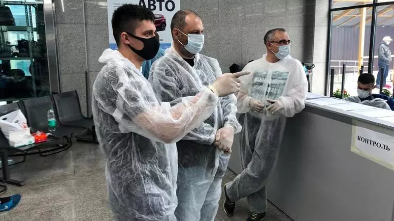 Сахалинские спортсмены и тренеры в ковидный год занимались волонтерством