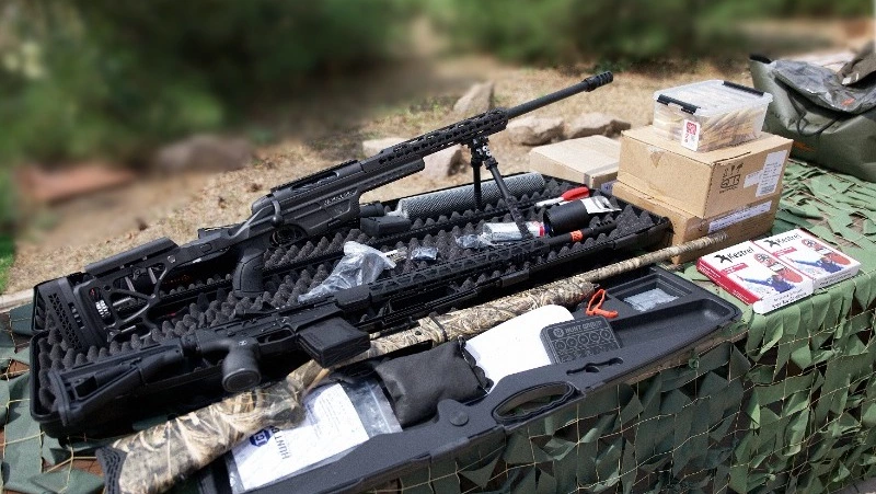 Юрий Трутнев передал бойцам на передовой СВО винтовки, боеприпасы и оборудование