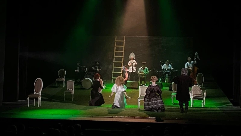 Якутские артисты прибыли на фестиваль театров Дальнего Востока в Южно-Сахалинск