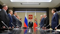 Путин объявил минуту молчания в память о погибшем главе МЧС