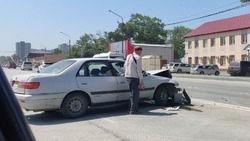 Иномарка и советская «Нива» не поделили дорогу в Южно-Сахалинске