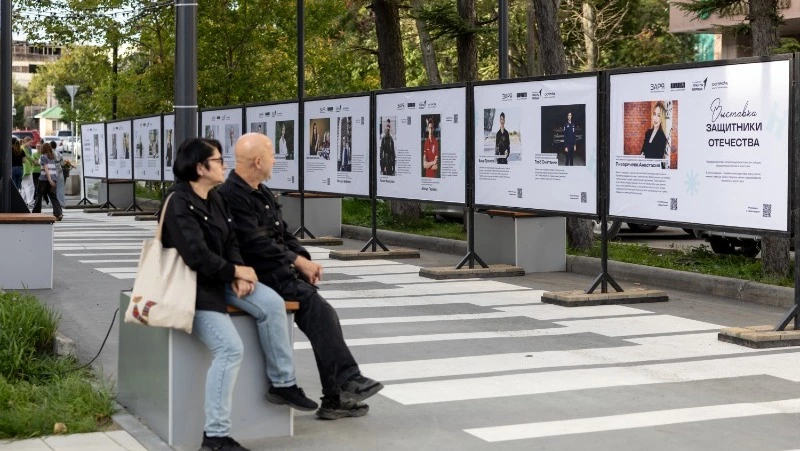 Выставка «Защитники Отечества» открылась в Южно-Сахалинске в рамках форума «ОстроVа»