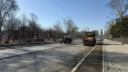 На юге Сахалина залатали уже 5 тысяч «квадратов» дорожных ям — в ход идет литой и горячий асфальт