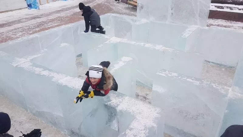 На юге Сахалина построили ледяной лабиринт, из которого нельзя выйти