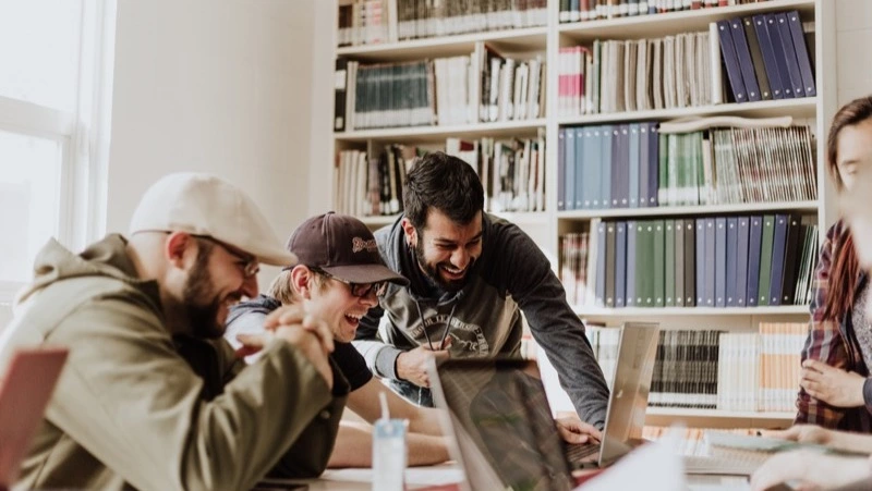 СахГУ объявил дополнительный прием на бюджетные места очного обучения