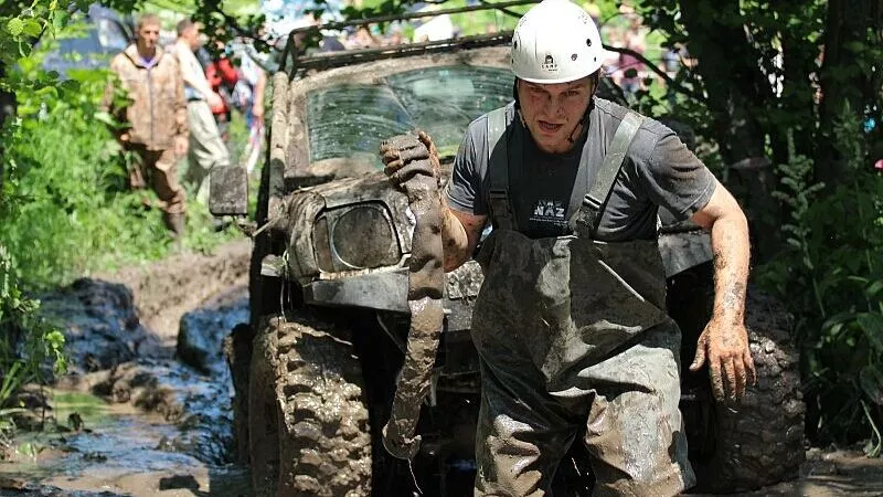 Сахалинские экстремалы ощутили настоящий «Болотный драйв»