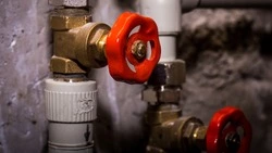 Житель Долинского района пойдет под суд за кражу кранов с муфтами