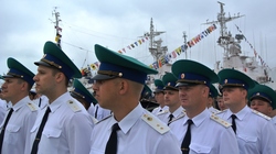 Военных моряков поздравили на Сахалине