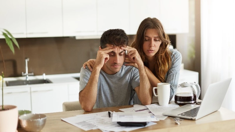 Опрос ВТБ: 43% россиян считают, что ошибки накоплений влияют на отношения в семье