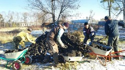 Семьям мобилизованных в Смирныховском районе привезли топливо на зиму
