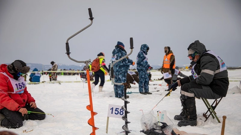На Курилах перенесли соревнования по подледной рыбалке