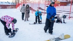 В Южно-Сахалинске запустили бесплатные уроки по сноуборду для начинающих