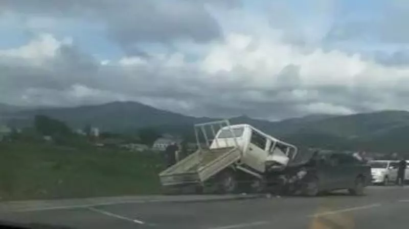 Два сахалинца пострадали в жуткой аварии около взлетной полосы