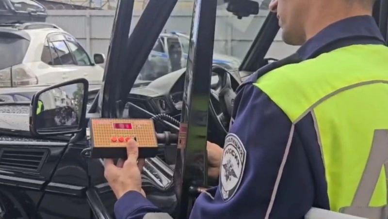 На Сахалине за сутки поймали 17 водителей без прав и 5 пьяных