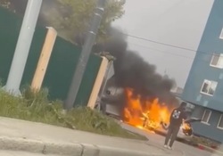 В Южно-Сахалинске сгорели два автомобиля