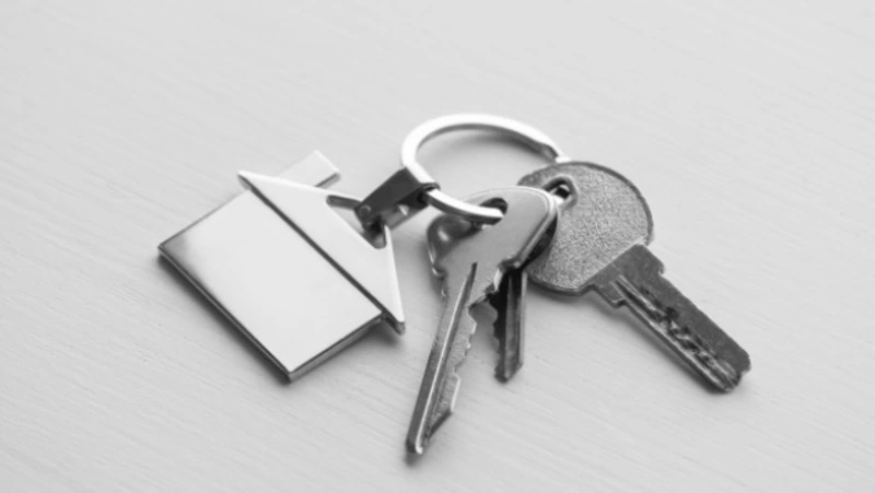 Жившая на пятом этаже сахалинка-инвалид получила новое жилье благодаря прокурорам