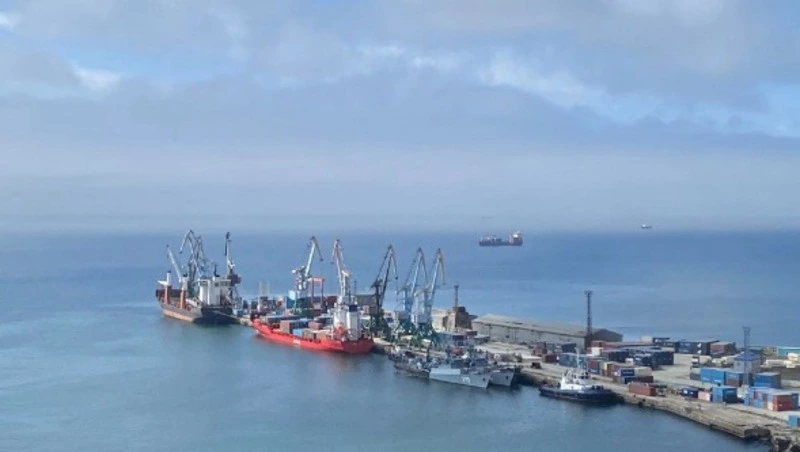 Может стоить миллиард: для морпорта Корсаков закупают новый кран