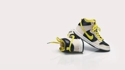 Куртка и пара кроссовок: жителя Корсакова осудят за ложный донос о краже