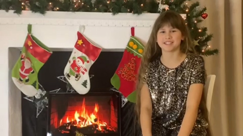 Письмо Деду Морозу: лампа Among Us — Ульяне, полимерная глина — Насте, телефон — Виталику