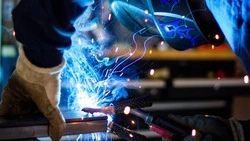 Жители Сахалина бесплатно получат профессию на средства федерального проекта