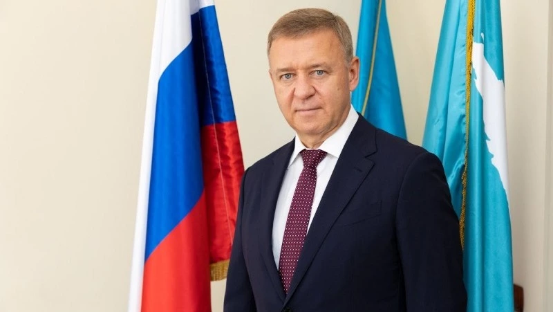 Мэр Южно-Сахалинска поздравил горожан с Днем России