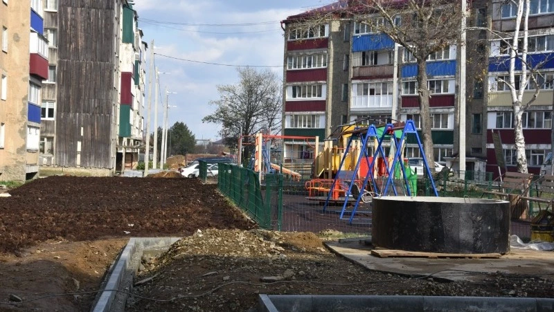 Заменить теплотрассу в первом микрорайоне Долинска должны до конца октября 2024 года 