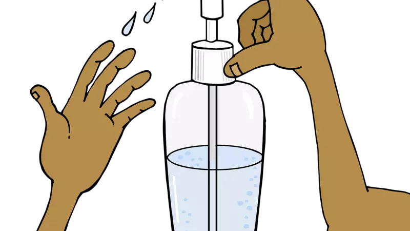 Роспотребнадзор посоветовал сахалинцам дезинфицировать руки водкой