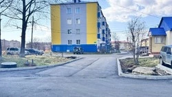Двор по улице Сахалинской в Поронайске заасфальтировали