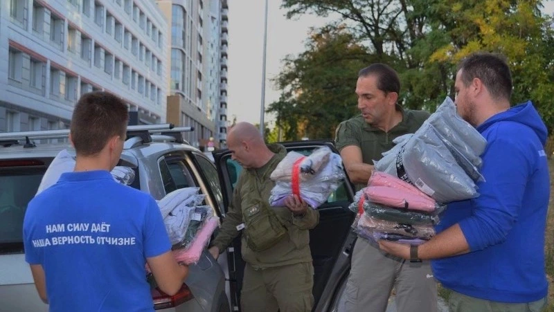 Сенатор от Сахалина Хапочкин привез груз адресной помощи в ПВР в Курской и Белгородской областей