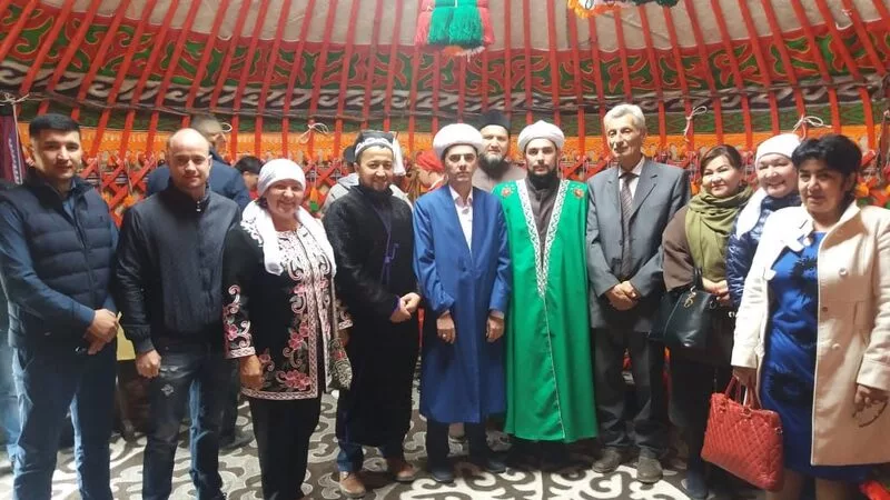 Мигранты на Сахалине учат языки за 7 дней и не могут сделать обрезание